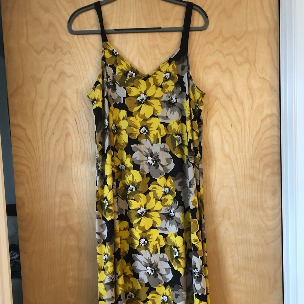 Beloved floral Who What Wear dress